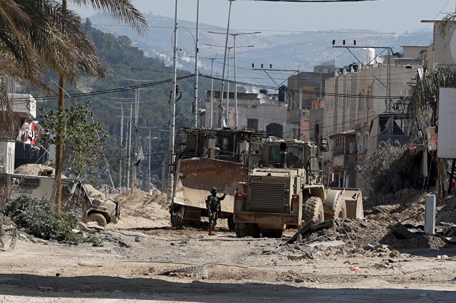 Nur Şems Mülteci Kampı'nın sokakları şimdilerde böyle gözüküyor.
