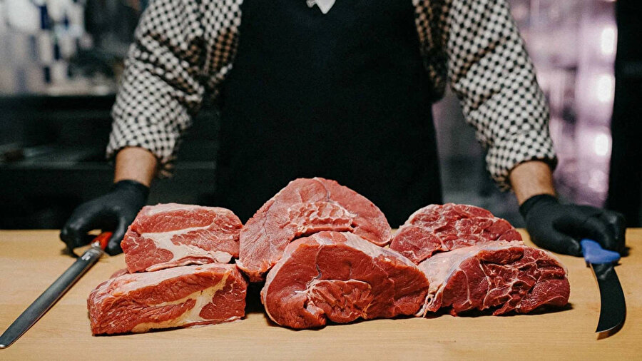 ​Ucuz eti kasaplar ve lokantacılar kaptı: Vatandaşa kalmadı