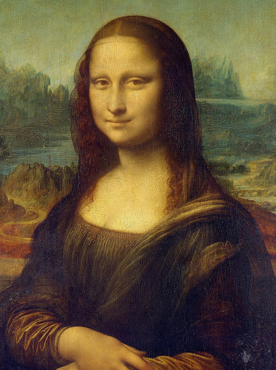 Müzedeki eşyalar belki de kimsenin bilmeye yeterince talip olmayacağı bir hikâyenin yitik parçalarını taşır. 