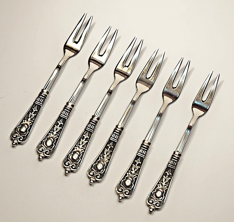 Bazı insanlar, çatal kullanmanın kadınsı bir davranış olduğunu düşünüyordu.