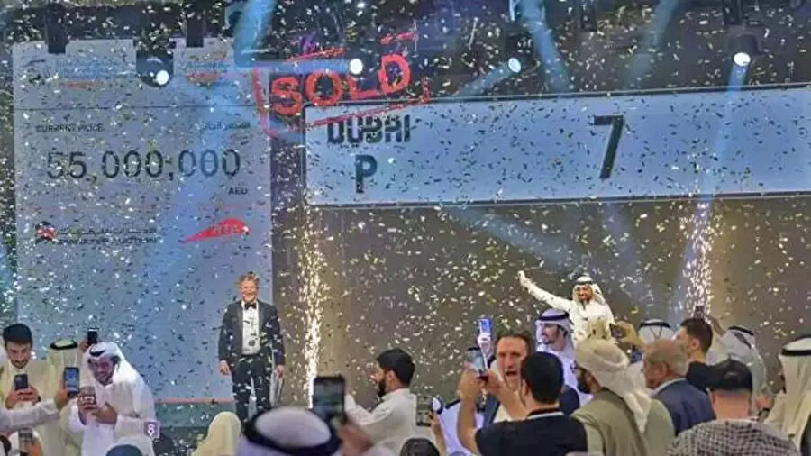 ​Açık artırmada 13 yaşında 63 milyon TL'lik plaka aldı