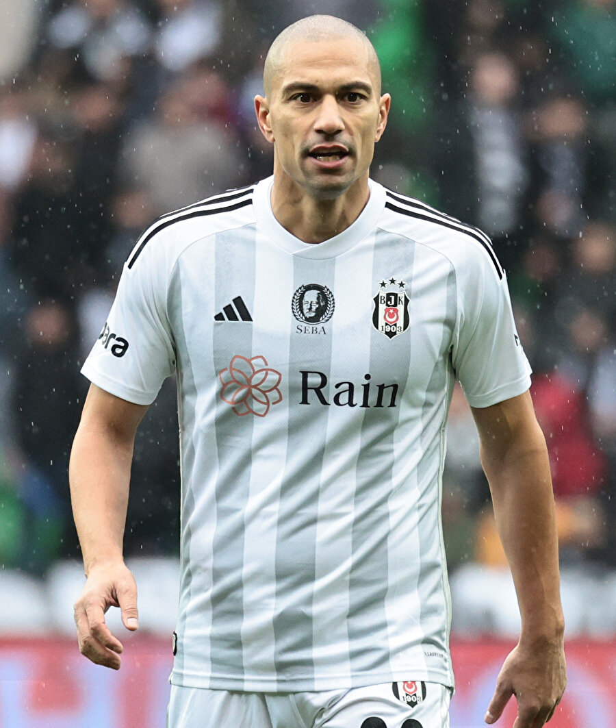 Galatasaray efsanesinden Gökhan İnler'e: Seni Galatasaray'da görmek istemiyorum