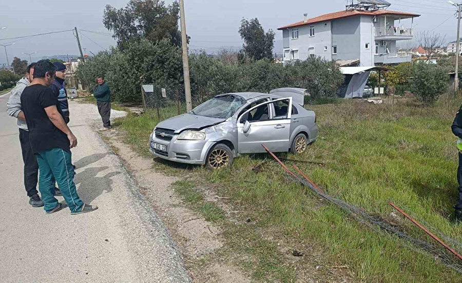 Otomobil takla attı: Yolcusu dışarı fırladı