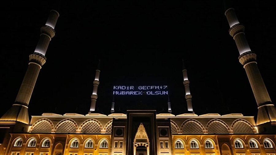 'Bin aydan daha hayırlı' ​Kadir Gecesi bugün idrak edilecek