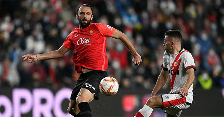 Fenerbahçe'nin yıldızı geri dönüyor: Transferi duyurdular