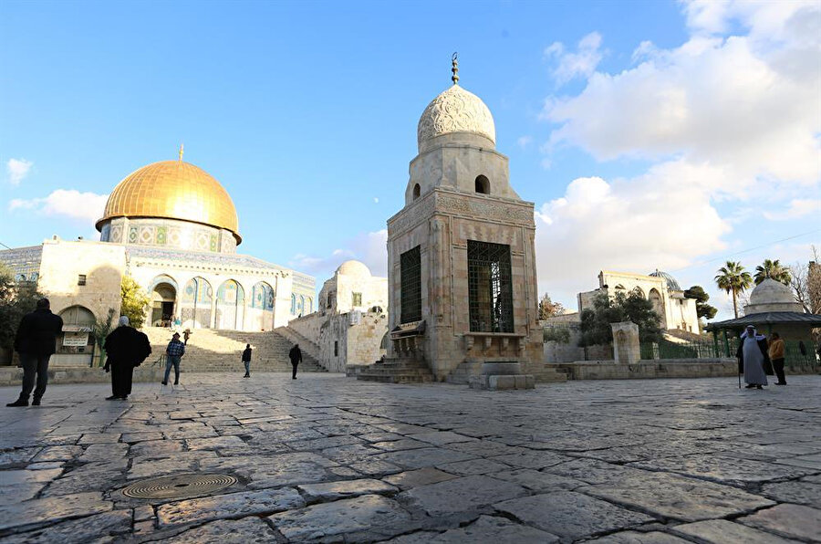 Kayıtbay Sebili bugün hâlâ ayakta ve Mescid-i Aksâ'ya yolu düşen ziyaretçilerin hizmetinde.