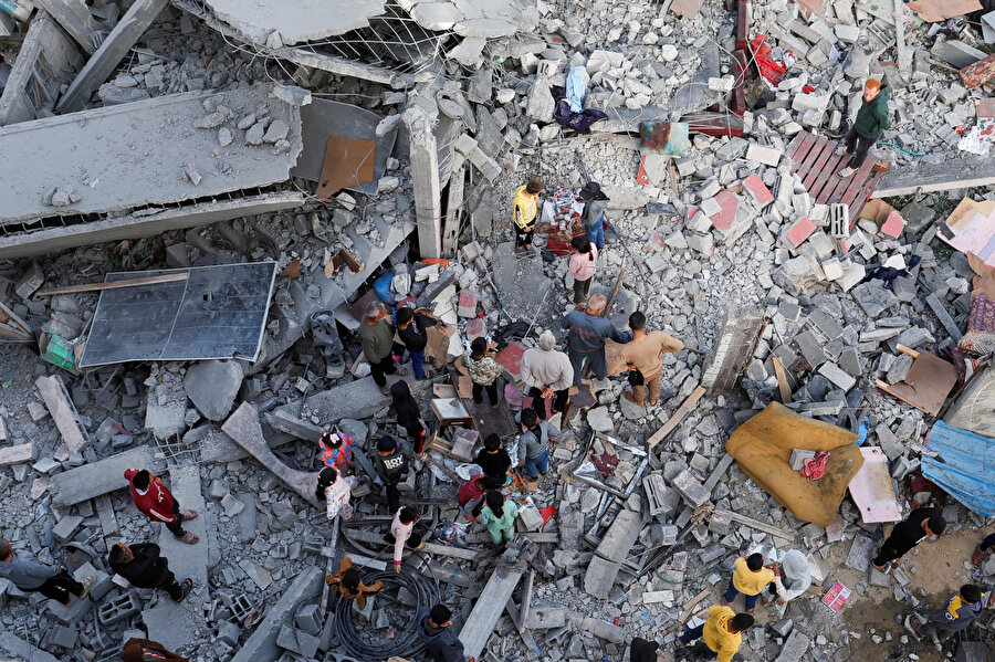 İsrail ordusu, Gazze Şeridi'nde 19 Ocak'ta yürürlüğe giren ateşkesin ardından 18 Mart sabahı şiddetli saldırılarına yeniden başladı.