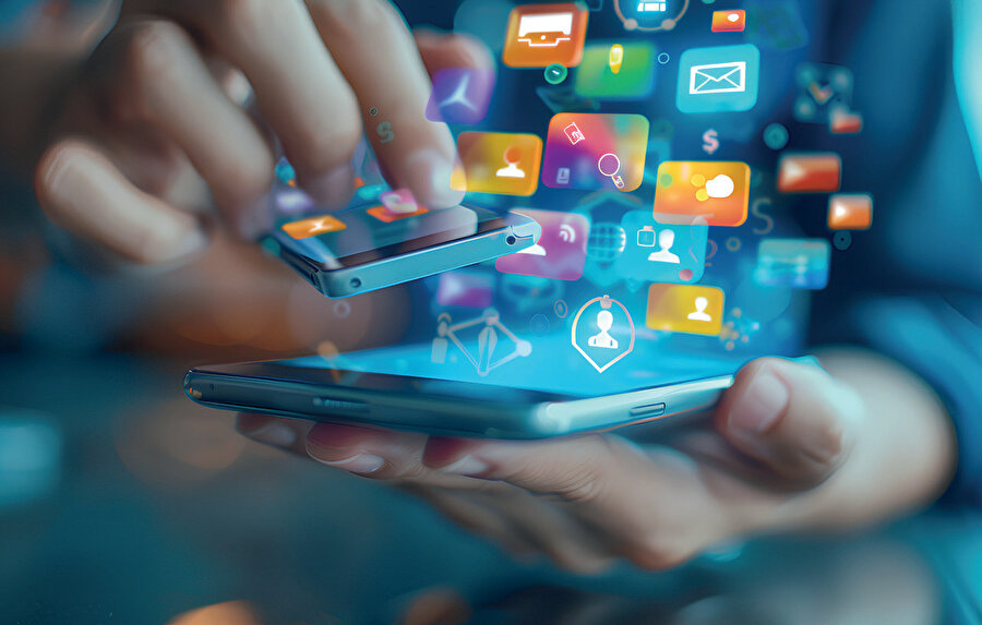 2024 yılı bilişim sektörü adına daha önceki yılın tersine aylık dalgalanmaların daha fazla yaşandığı bir yıl olurken, 2024 yılının bir önceki yıldan daha düşük bir büyümeyle kapanacağı tahmin ediliyor. 