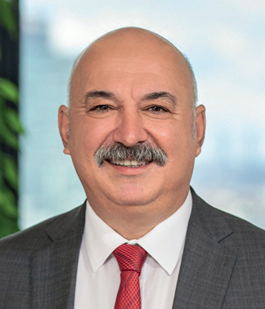 Uğur Gülen.