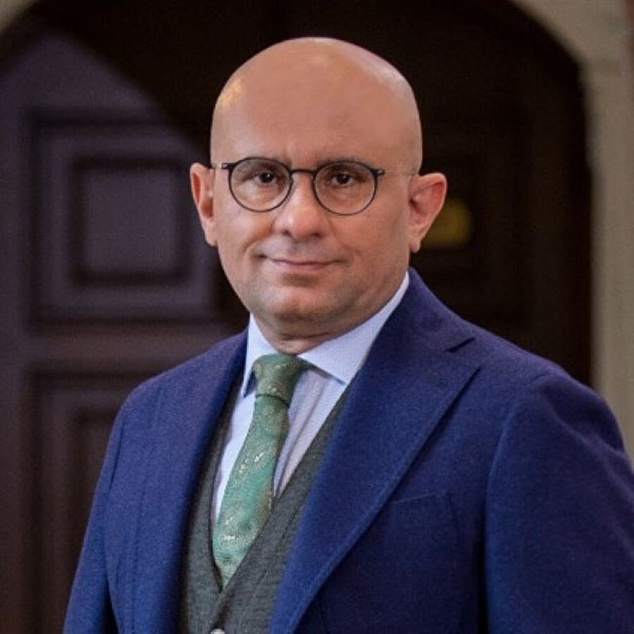 Prof. Dr. Mücahit Öztürk.