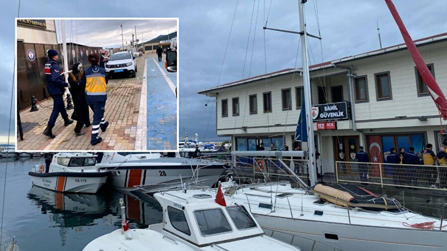 Çanakkale'de düzensiz göçmenleri taşıyan bot battı.