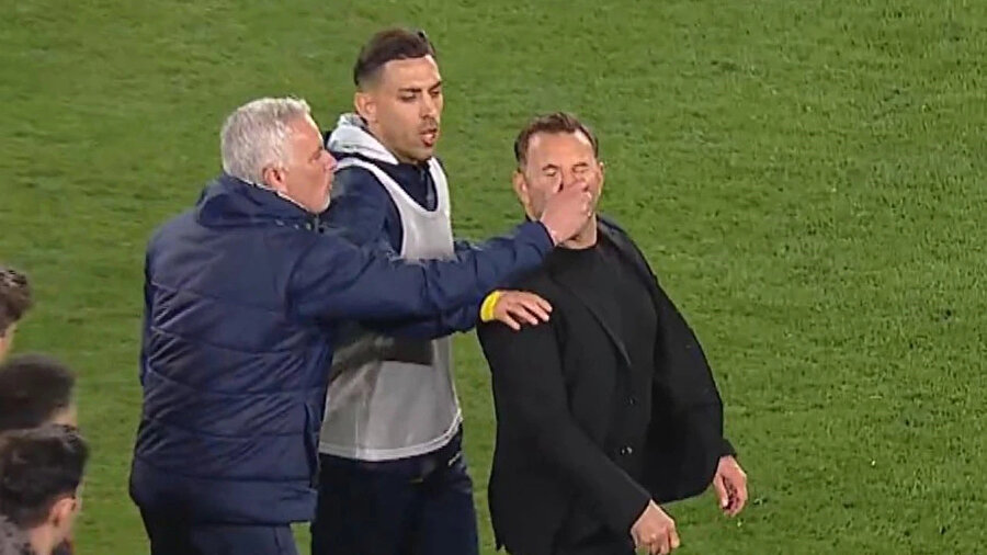 Fenerbahçe'den Jose Mourinho'nun Okan Buruk ile yaşadığı olay sonrası ilk açıklama geldi.