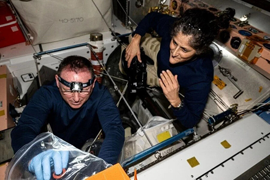 Boeing'in Starliner uzay aracıyla geçen yıl Uluslararası Uzay İstasyonu'na (ISS) gönderilen astronotlar Butch Wilmore ve Sunita Williams, yaşadıkları dehşet dolu anları ilk kez anlattı. İkili, sekiz gün sürmesi planlanan görevde araç arızası nedeniyle 286 gün boyunca istasyonda mahsur kaldı