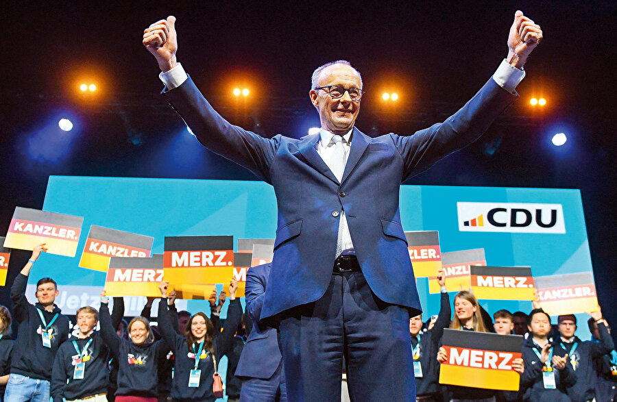 Hristiyan Demokratlar Birliği) lideri Friedrich Merz.
