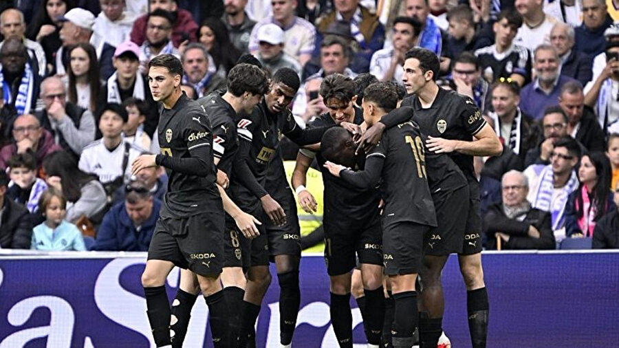 Real Madrid'e Santiago Bernabeu'da 17 yıl sonra büyük şok: Şampiyonluk yarışında ağır darbe, Arda Güler 10 dakika oynadı