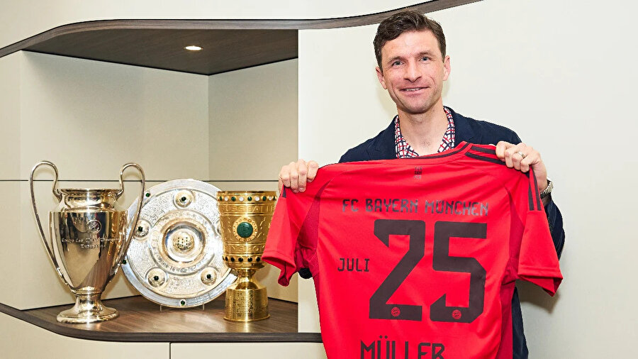 ​

Altyapıdan başlayarak kariyeri boyunca sadece Bayern Münih'te forma giyen Thomas Müller sezon sonunda Alman devinden ayrılacağını açıkladı.