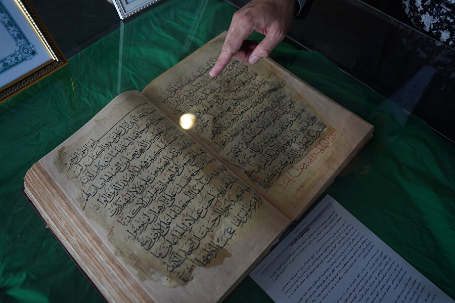 4 asır önce yazılan Kur'ân-ı Kerîm, Irak'ta özenle korunuyor.