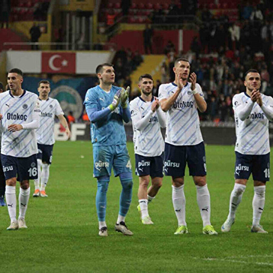 Fenerbahçeli yıldız Trabzonspor maçına saatler kala kadro dışı