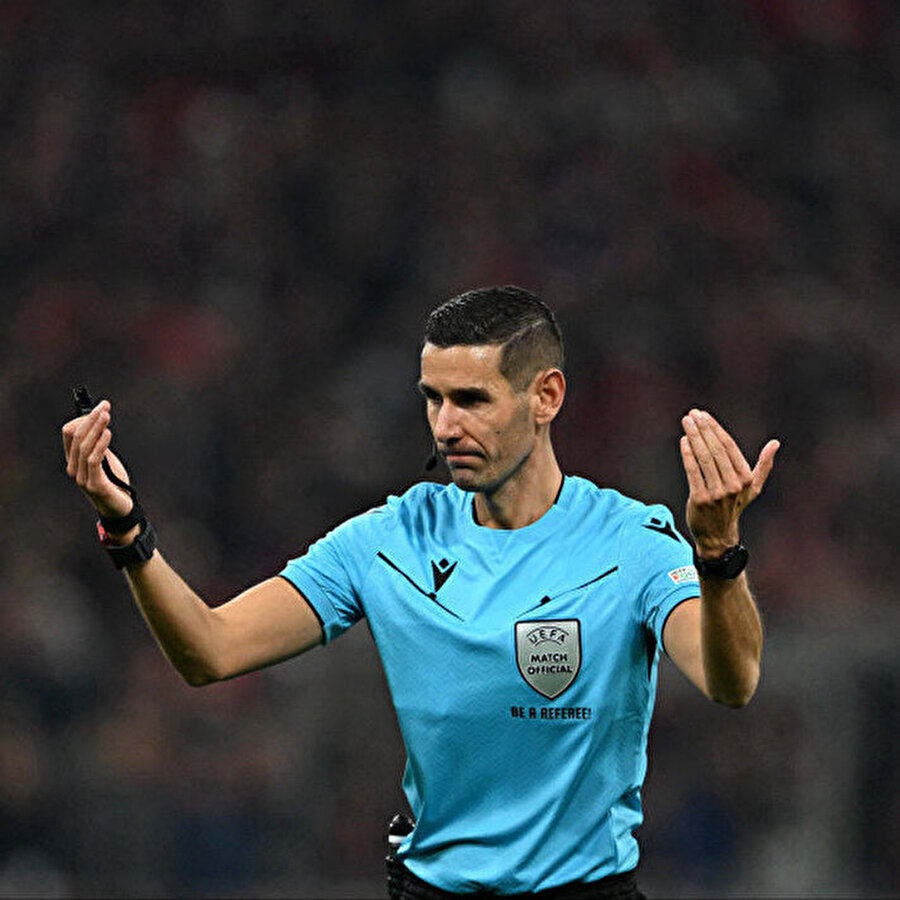 Galatasaray'ın UEFA'ya şikayet ettiği hakem Süper Lig'de görev aldı
