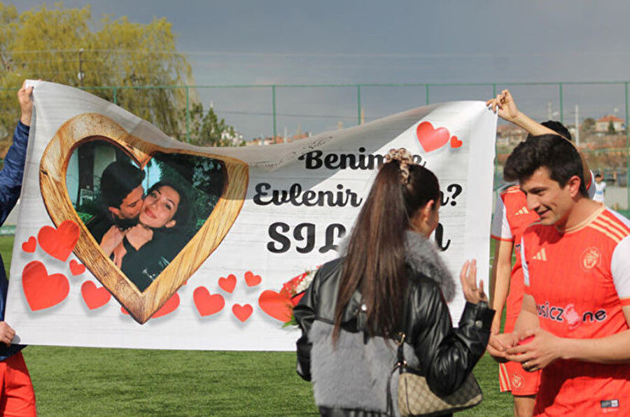 Maç sonrası evlilik teklifi