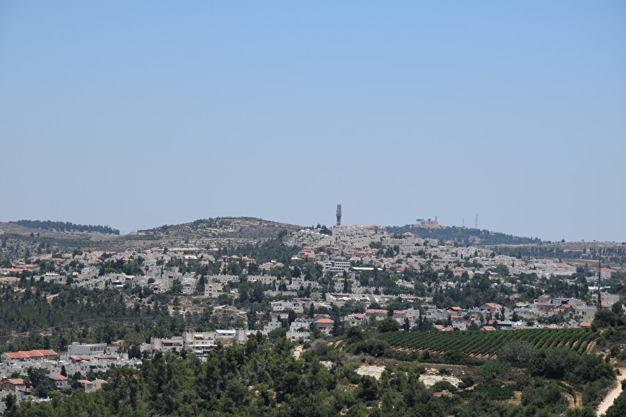 Nebi Samuel Tepesi.