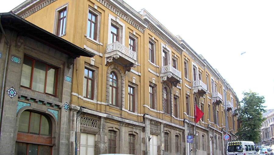 Akaretler Sıraevleri.