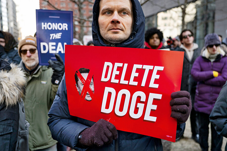  Yargı DOGE uygulamalarını durdurmak için zaman zaman kararlar alıyor. Trump’ın buna cevabı ise her seferinde daha ileri gitmek oluyor. 