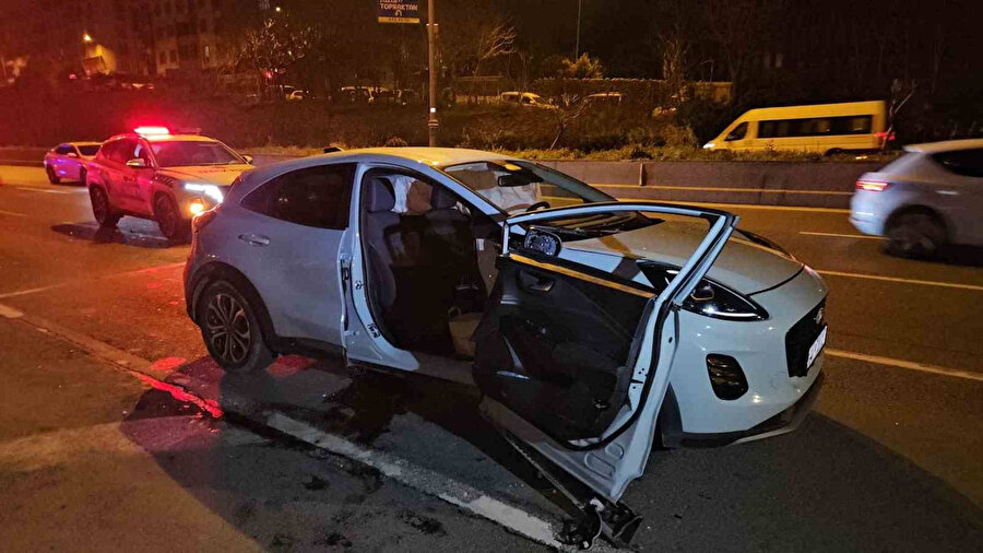 Kazaya yardım etmek için durdu, canından oldu: Bayrampaşa'da feci kaza
