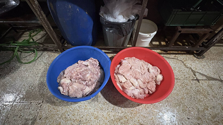 Döner imalathanesinde akılalmaz görüntüler: Denetim sonucu kapatıldı