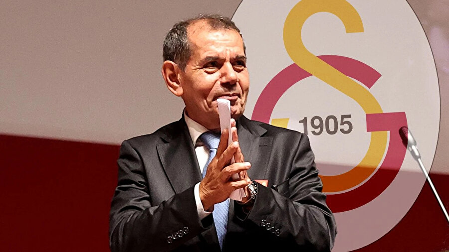 Dursun Özbek büyük müjdeyi soyunma odasında verdi