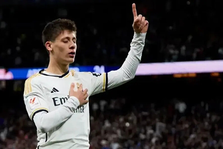 Real Madrid'de taraftar ayrılacak futbolcuların listesini oluşturdu: Arda Güler detayı