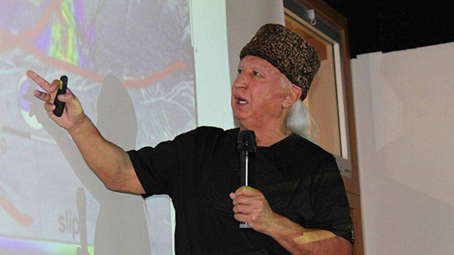 ​Depremi önceden bilmişti: Prof. Dr. Şener Üşümezsoy'dan yeni açıklamalar