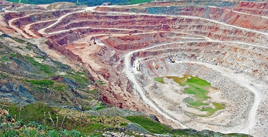 Dünyanın en zengin topraklarına sahip ülkeleri belli oldu: Türkiye için kritik madde