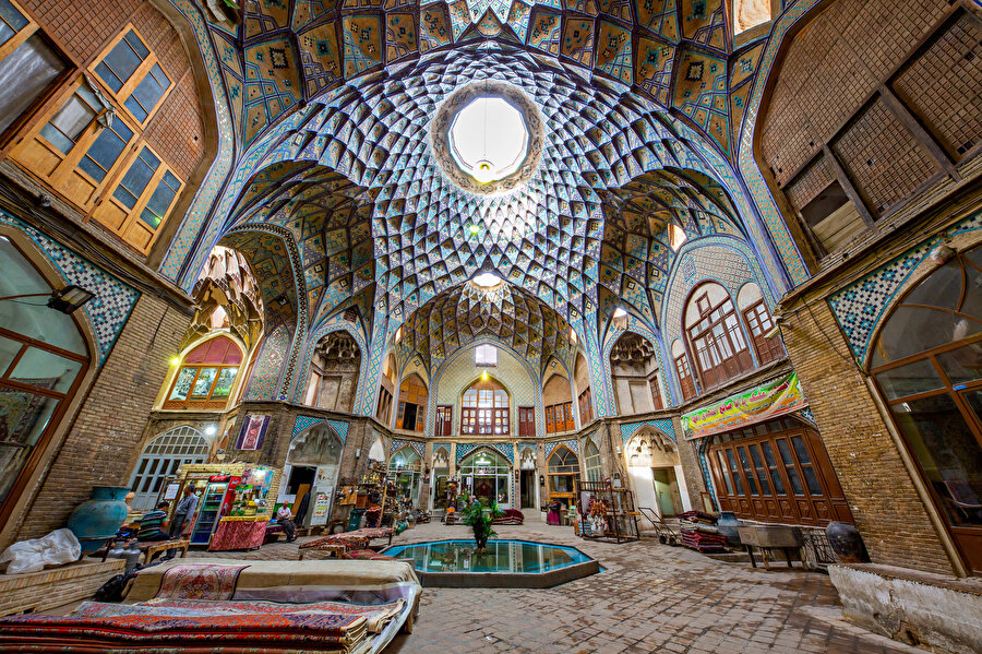 Tahran Kapalı Çarşısı.