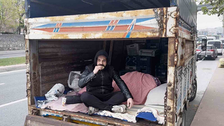 Depremin ardından İstanbullular geceyi nasıl geçirdi?