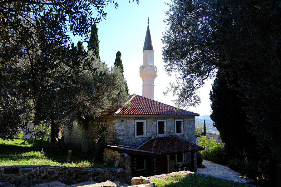 Ömerbaşı Camii.