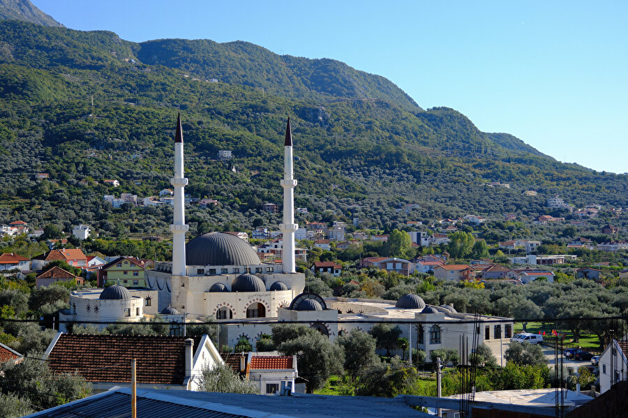 Selimiye İslâm Kültür Merkezi’nin yukarıdan görünüşü.