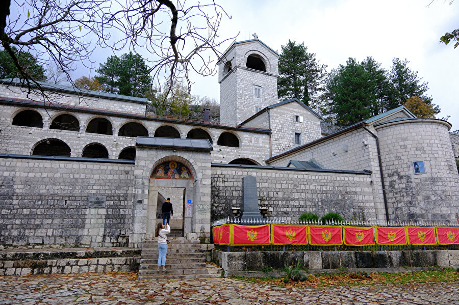 Çetinye Manastırı.