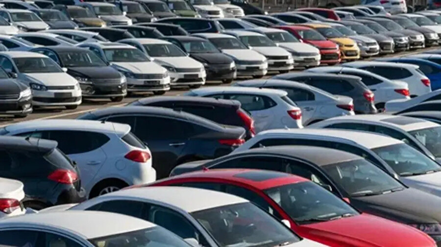 İkinci el araba satışlarında düşüş: 300 binden fazla azaldı
