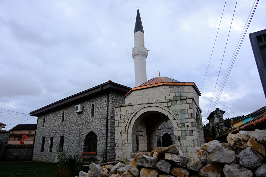 Mehmed Paşa Osmanagiç Camii ve Türbesi.