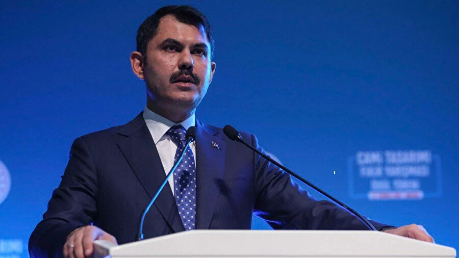 İstanbul'da yaşanan depremin ardından hasar tespit çalışmaları sürüyor