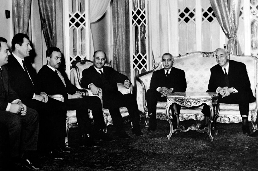 Baas Partisi, 8 Şubat 1963’te Irak’ta, bir ay sonra 8 Mart’ta da Suriye’de, askerî darbe yoluyla iktidarı ele geçirdi.
