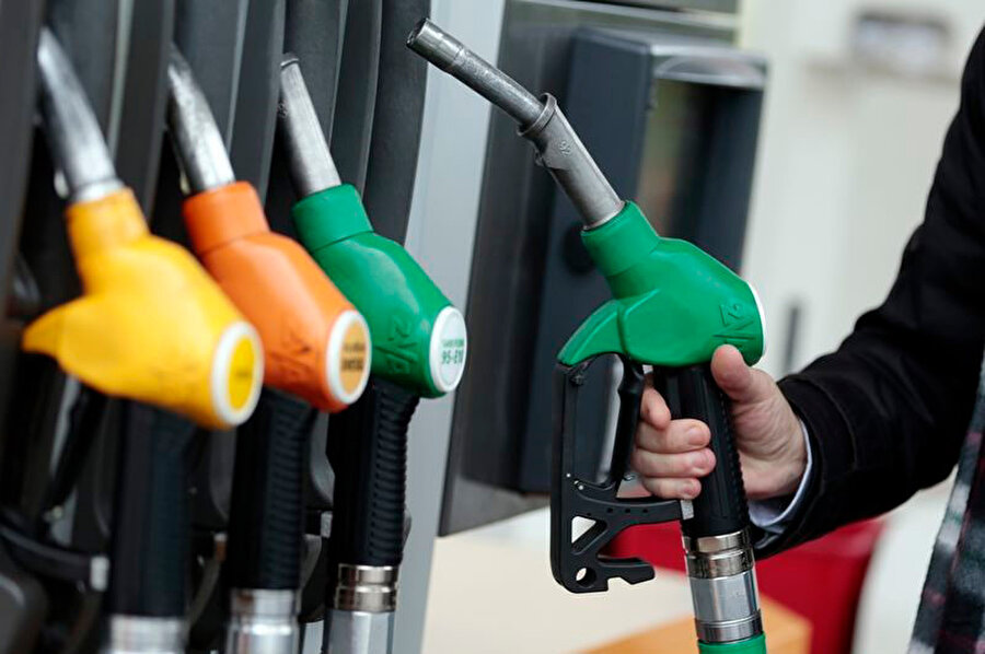 Benzin ve motorine indirim mi geliyor? İşte akaryakıt fiyatları