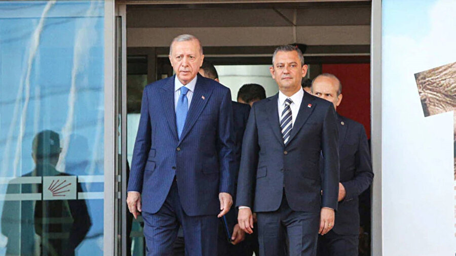 Erdoğan'dan saldırıya uğrayan Özgür Özel'e 'geçmiş olsun' telefonu