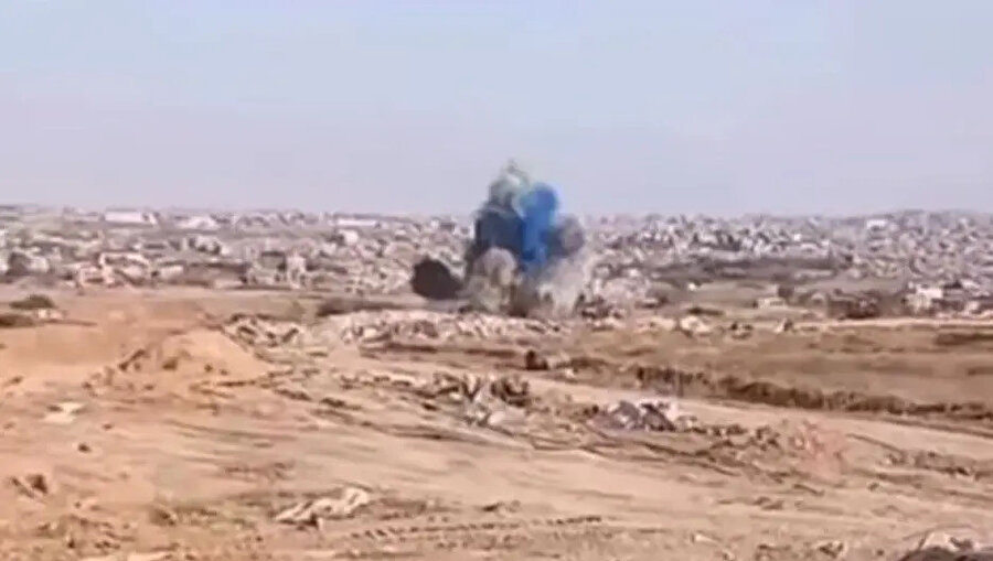 İsrail'den kan donduran cinsiyet partisi: Evler patladı, mavi boya saçıldı