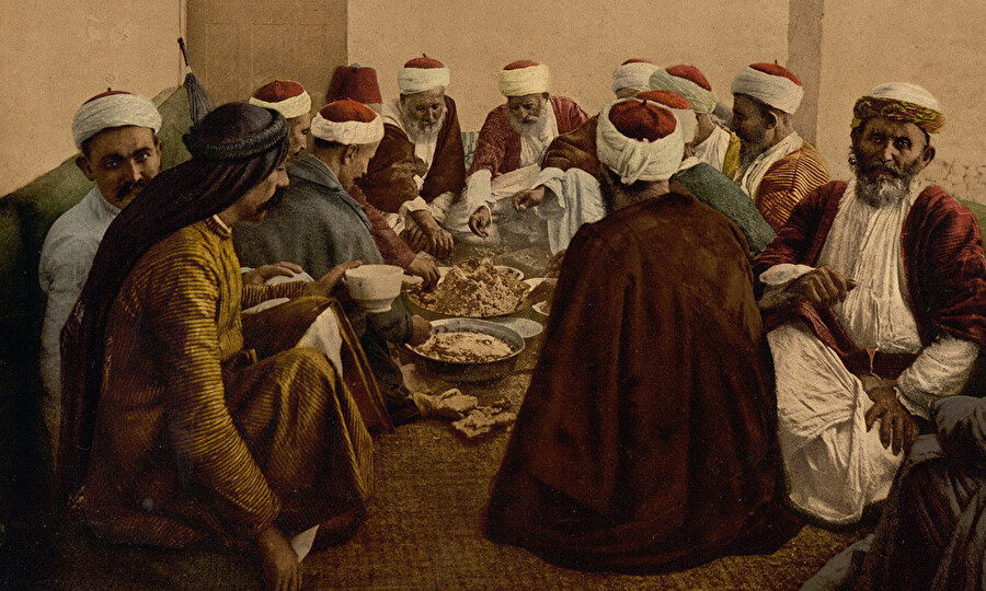 Dürzî alimler, Zâhir tarafından Kahire'den göç etmeye zorlandıklarında Dürzîliği dışarıya kapalı bir grup haline getirdiklerinden bugün Dürzî inancına dair birçok metin, diğer insanlardan gizlenmektedir.