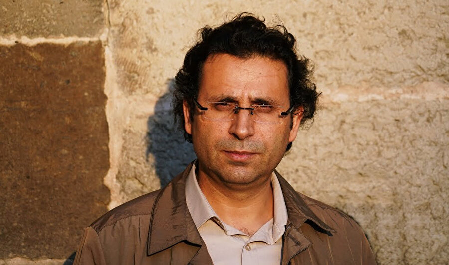 Bu yıl da büyüyor: Bir İslam filozofunun kütüphanesi nasıl oluşuyor?