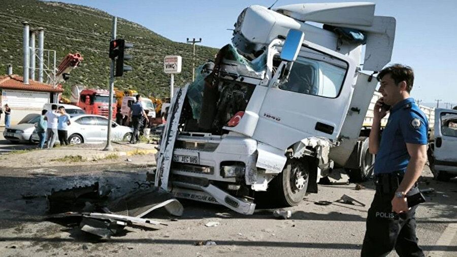 Denizli'de feci kaza: Çok sayıda yaralı var