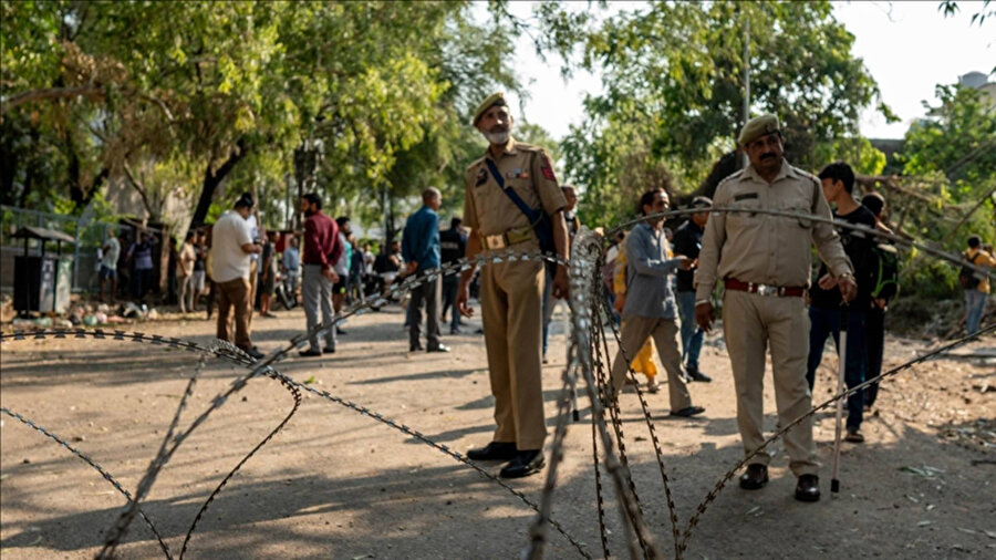 Pakistan ile Hindistan ateşkes ilan etti
