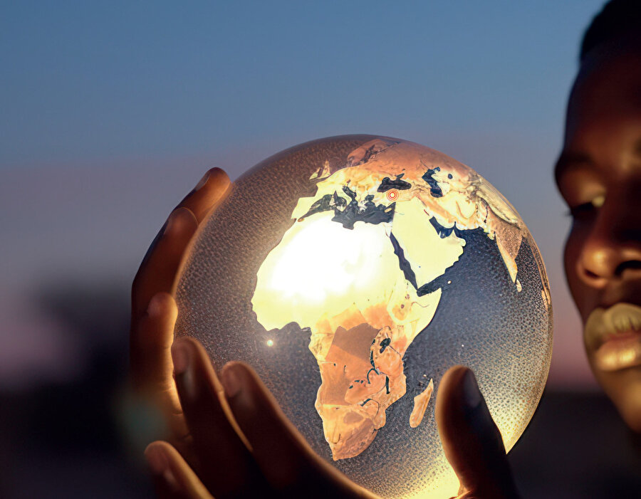 Üç kıtayı birleştiren bir konumda bulunan Afrika Boynuzu, kıtanın Doğu ucunda bulunan Eritre, Cibuti, Somali ve Etiyopya’yı kapsayan bölgeyi tanımlamak için kullanılıyor.